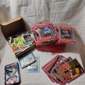 Baseball card lot w/ unopen packs